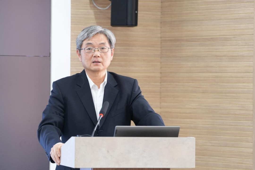 杨瑞龙.png